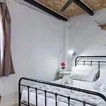 Olive View Loft Holiday home *