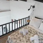 Semesterbostad Olive View Loft *