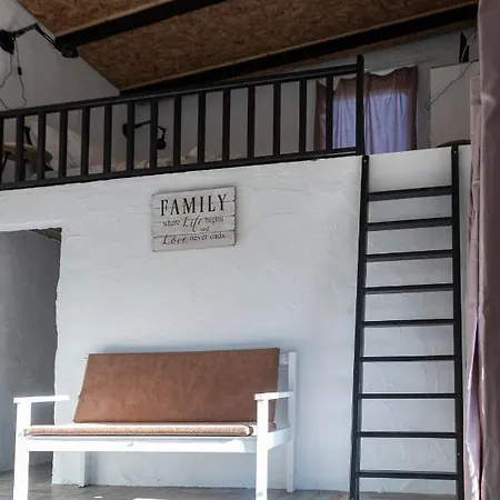 Olive View Loft Dikella