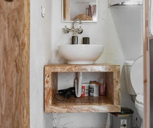 Olive View Loft * Dikella